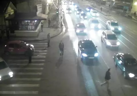 Maşină ​izbită de tramvai la Brăila! Călătorii au ajutat la eliberarea circulaţiei 