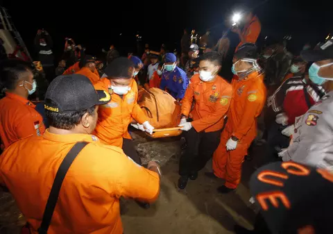 Operațiuniile pentru recuperarea avionului companiei AirAsia, încheiate