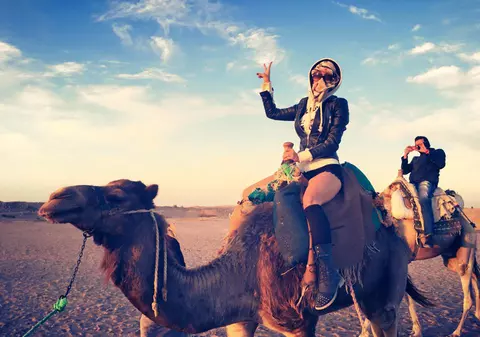 Andreea Bălan, CĂLARE PE CĂMILĂ, în Egipt! Uite cum își petrece vacanța | FOTO