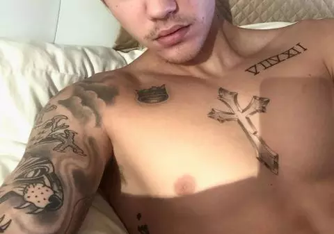 Justin Bieber, cu piciorul ÎNVINEȚIT și UMFLAT! Ce a pățit?