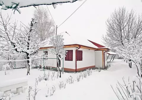 Casa de vacanţă a lui Iovan, vândută pe 35.000 €? Acolo îi plăcea regretatului pilot să-și petreacă verile | EXCLUSIV