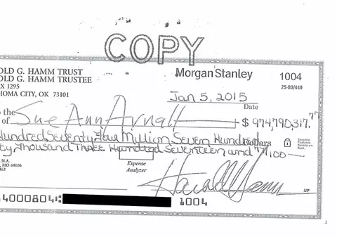 O americancă a refuzat UN CEC de aproape UN MILIARD de DOLARI