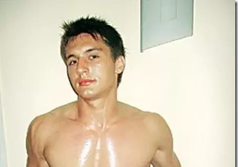 Top 5 COCALARI din fotbalul românesc. Unul s-a dezbrăcat în cucul gol pe Facebook! Altul și-a îmbătat bebelușul