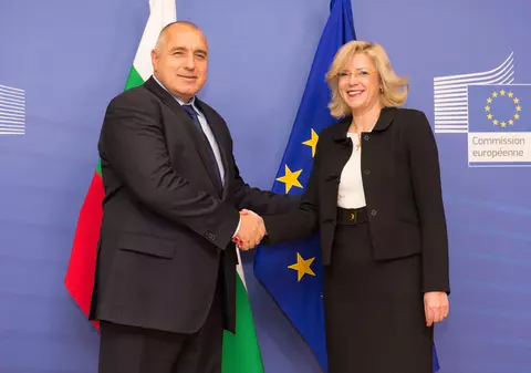 O româncă ajută bulgarii! Corina Crețu vrea autostradă la vecinii noştri