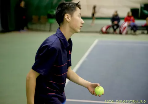 Tătarul Edris Fetisleam și Mihaela Mărculescu, campionii României la tenis, la categoria U16!