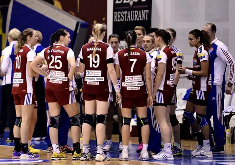 Baia Mare, ultima repetiție înaintea partidei cu Savehof, din Ligă. Sexoasa Nechita face avanpremiera