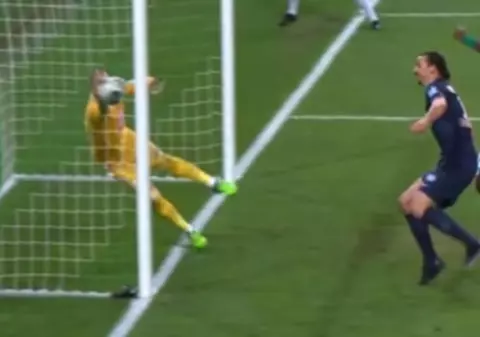 Ibrahimovic, zeul golului. A marcat cu pieptul în Franța