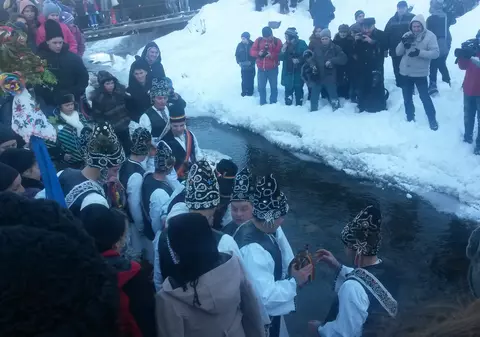 Ionii din Sibiu au fost scăldați la minus 15 grade | GALERIE FOTO