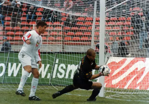 Dinamo vrea să-l repatrizeze pe Mutu! ^Din pușcărie, Borcea a transmis că-i va plăti contractul