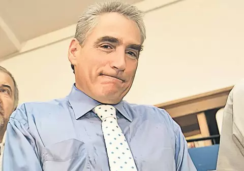 Petre Roman e distrus! A pierdut tot!