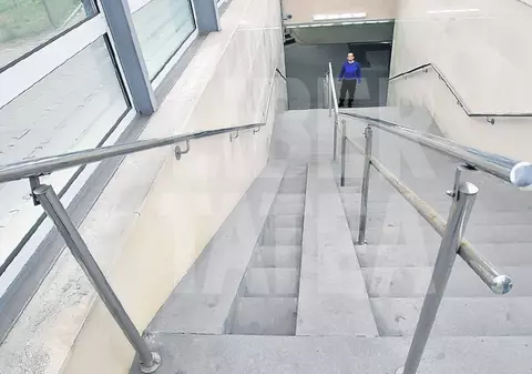 Rampă de acces pentru pesoanele cu handicap locomotor. Vezi unde va fi instalată