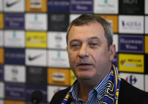 Mircea Rednic, despre reîntâlnirea cu fanii rapidiști: ”Mi-am luat o haină cu glugă și o umbrelă”