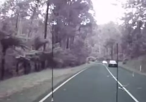 ÎNTÂLNIRE CU MOARTEA! Ce a pățit un șofer, pe timp de furtună, te va ului! VIDEO