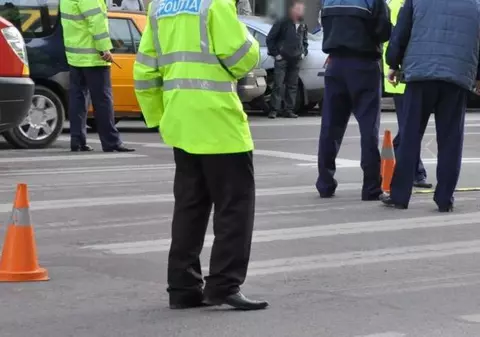 Un cântăreț de muzică populară a accidentat un copil de 5 ani pe trecerea de pietoni 