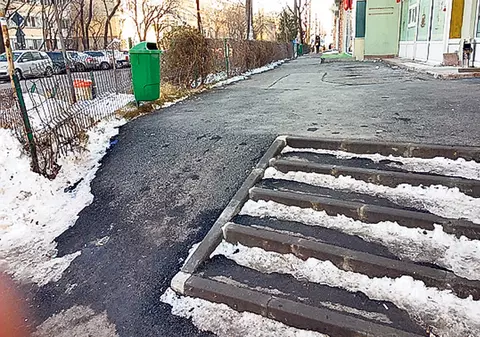 CE NE ENERVEAZĂ: Rampele pentru persoanele cu dizabilităţi