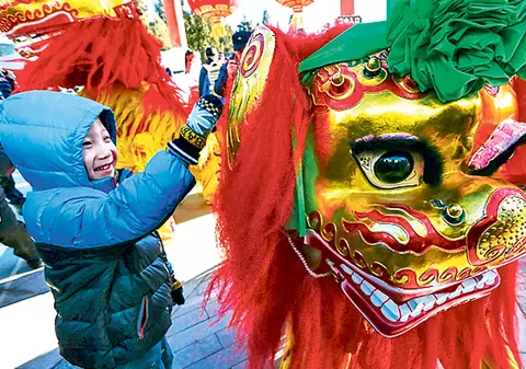 Chinezii nu mai petrec de frica Fiscului