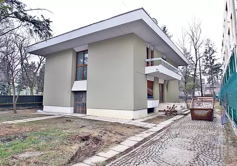 EXCLUSIV | Băsescu se mută în vila Mioarei Roman