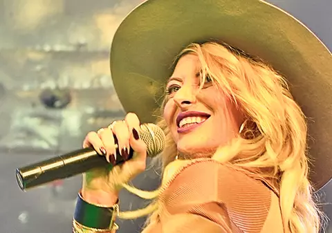 Delia a ajuns să cumpere bilete la propriul spectacol!