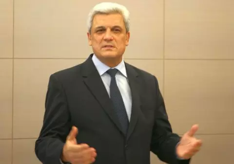 SENZAȚIONAL! Ca să nu ajungă la DNA, aleșii puși să voteze cu mâna pe BIBLIE! Vezi când se va întâmpla asta!