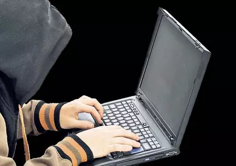 ATENȚIE! Un nou virus vizează clienții băncilor din România. Află cum te poți proteja! 