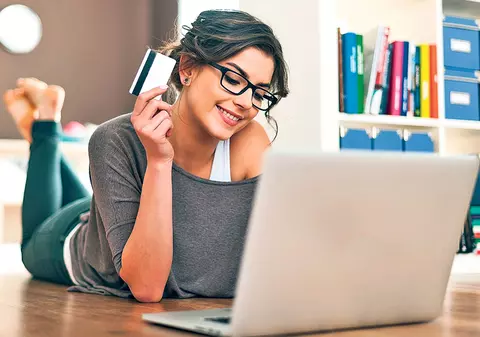 Comerțul virtual produce bani reali! De câți bani ai nevoie să-ți deschizi un magazin online