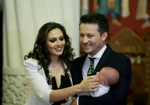 CICI  de la SISTEM și-a botezat băiețelul! GALERIE FOTO