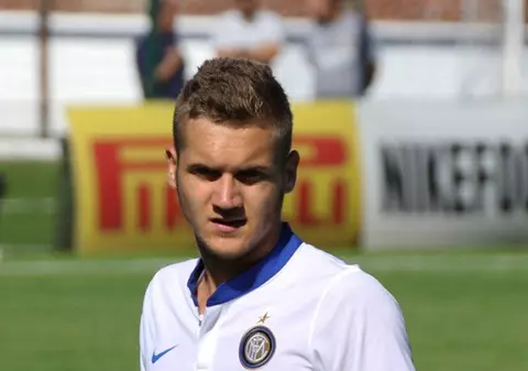 Meci nebun în Italia: Bari - Novara 3-4. A fost 3-3, după 0-3, iar Pușcaș a marcat decisiv. S-a terminat rău pentru români