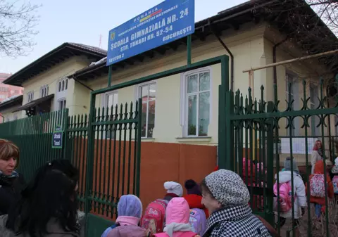 Școlile au fost închise în Bacău deoarece există pericol de inundații