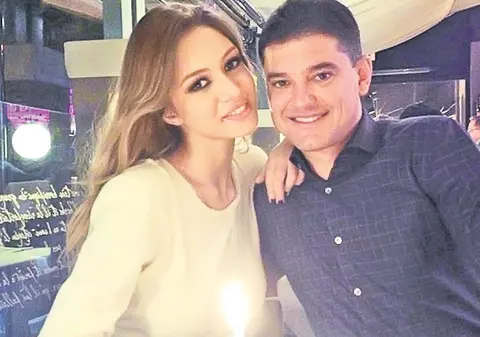 Iubita lui Boureanu, «mamă» la 18 ani!