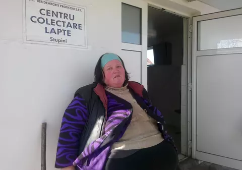 O boală i-a schimbat viața unei românce: Cântărește 250 de kilograme și merge la serviciu în căruță