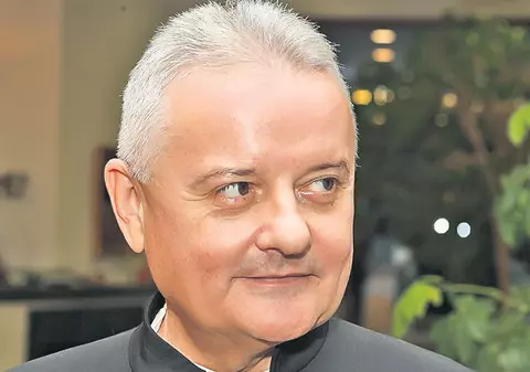 Irinel Columbeanu își turna prietenii ostili regimului comunist