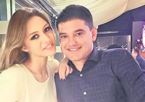 Iubita lui Boureanu, goală în buricul Capitalei!