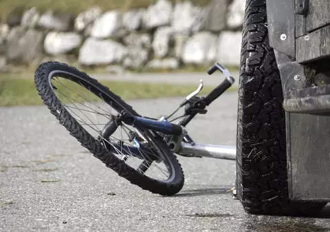 Guillermo, ciclistul care făcea înconjurul lumii, a sfârșit sub roțile unui camion / FOTO