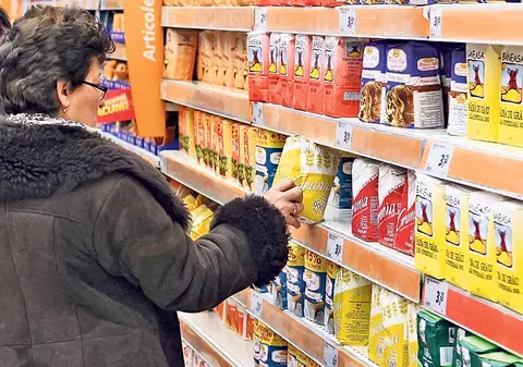 Alimentele cu dublă calitate. Produse inferioare calitativ sunt vândute în statele est-europene, inclusiv în România