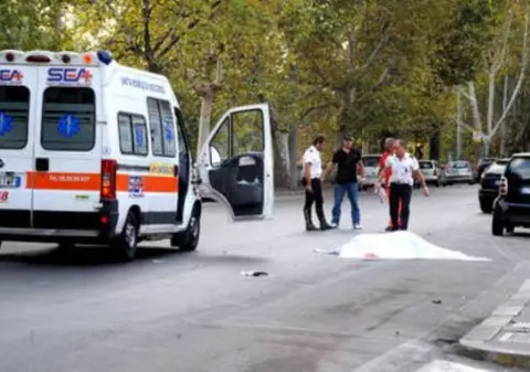 ŞOC în handbal: o jucătoare a căzut de la etajul 5. Poliţia cercetează cazul