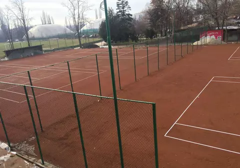 Doi arbitri de scaun de la tenis, suspendaţi pe viaţă de ITF pentru manipulare de scoruri în beneficiul mafiei pariurilor