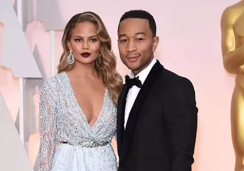 OSCAR 2015 | Ce caută cu MÂNA acolo? Ipostaza JENANTĂ în care a fost surprinsă soția unui CÂȘTIGĂTOR de OSCAR | FOTO