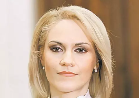 Gabriela Firea a fost NAȘĂ. Uite cum arată ÎNSĂRCINATĂ în luna a șasea!