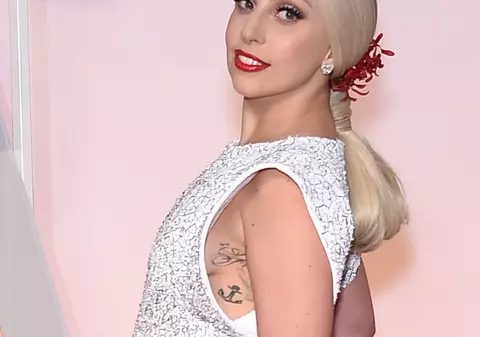 Premiile OSCAR 2015 | Ținuta purtată de Lady Gaga, subiect de GLUME pe INTERNET. Cum au făcut MIȘTO de ea | FOTO
