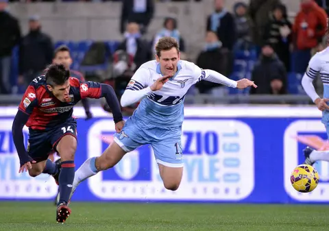 Ștefan Radu nu a putut opri înfrângerea echipei Lazio în meciul cu Genoa / VIDEO