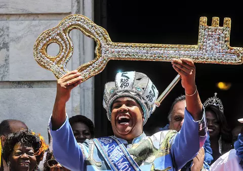 A început CARNAVALUL de la Rio! 12 școli de samba vor defila pe Sambodrom!