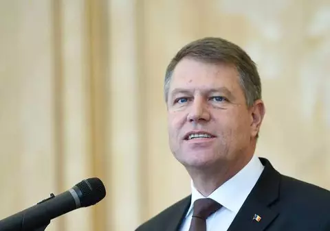 Premieră în România! Neamțul IOHANNIS nu se dezminte! Le-a vorbit fix 30 de minute aleșilor!