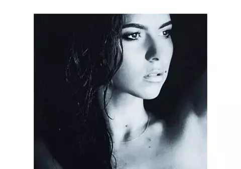 Hot! Hot! Inna, goală pe internet. FOTO ÎN ARTICOL