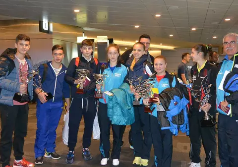 Opt medalii de aur la Openul Bahrainului de cadeţi şi juniori / FOTO