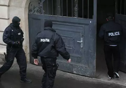 Percheziții în București, Ilfov și Bacău. Polițiștii au apelat la SRI