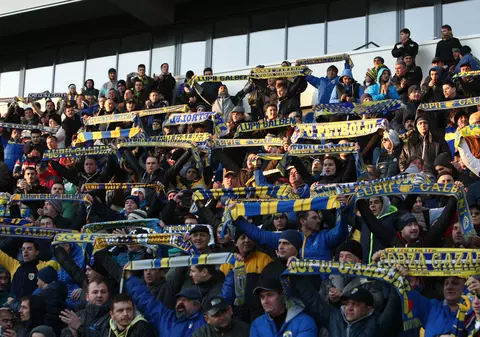 Insolvența îi scoate în stradă! Suporterii Petrolului, miting în centrul orașului