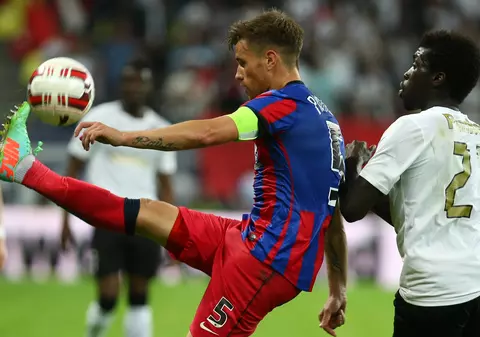 Pintilii o ironizează pe Steaua: ”N-are cum să mai semene. Acum e FCSB”