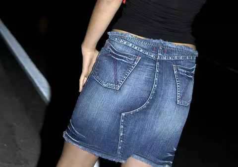 Poliţist din Covasna, reţinut pentru trafic de minore. Fete de 13 ani, obligate să se prostitueze în cluburi de noapte