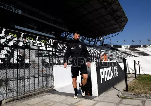 Răzvan Raț, UMILIT. Românul a primit patru goluri de la Atromitos / VIDEO