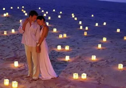 ZIUA ÎNDRĂGOSTIȚILOR 2015. Surprize cu care nu vei da greș